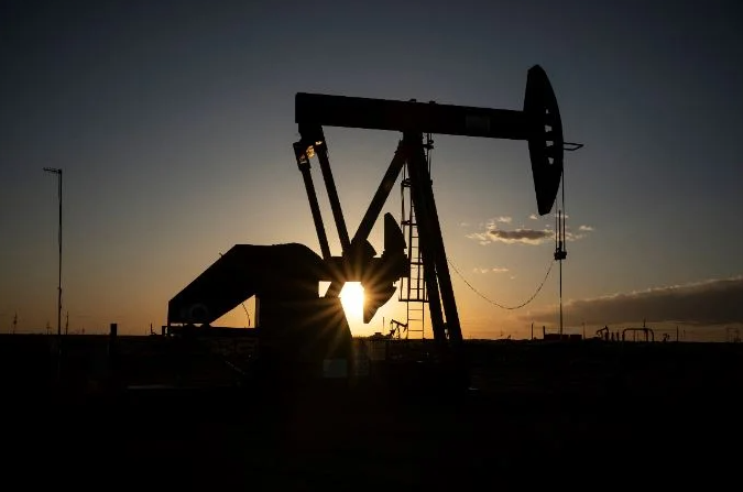 AIE libera reservas de petróleo para contener crisis energética por tensión en el estrecho de Ormuz