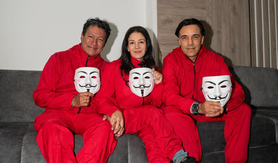 Abogada colombiana lanza candidatura presidencial con campaña inspirada en La Casa de Papel