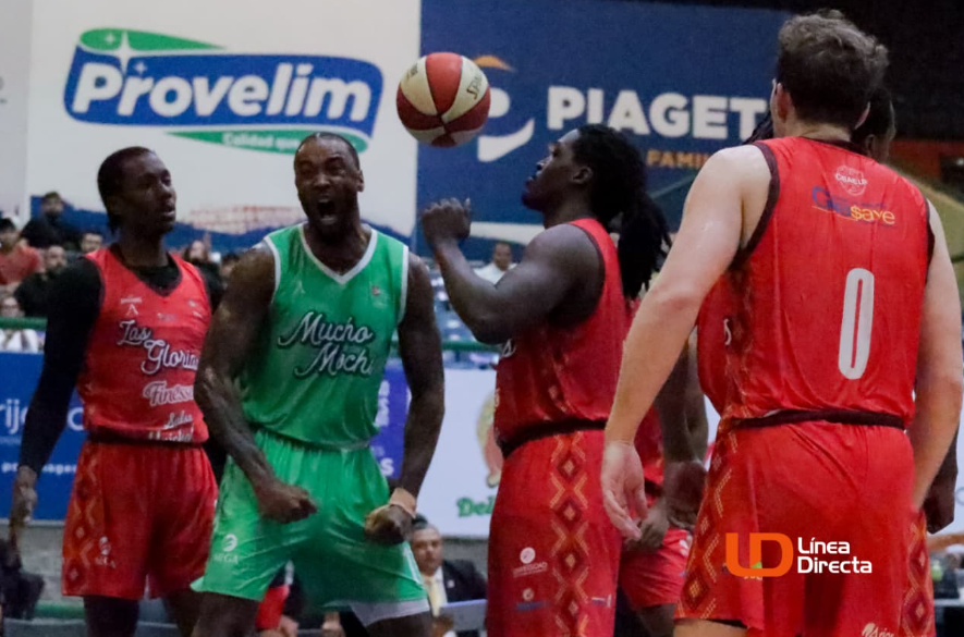 Pioneros barre a Frayles en dramático duelo en el Cibacopa