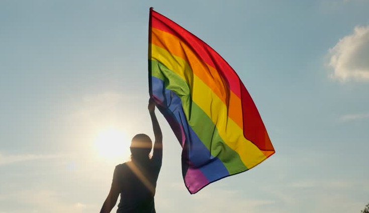 Nueva York crea oficina para atender a la comunidad LGBTQIA+ y designa a su primera directora trans