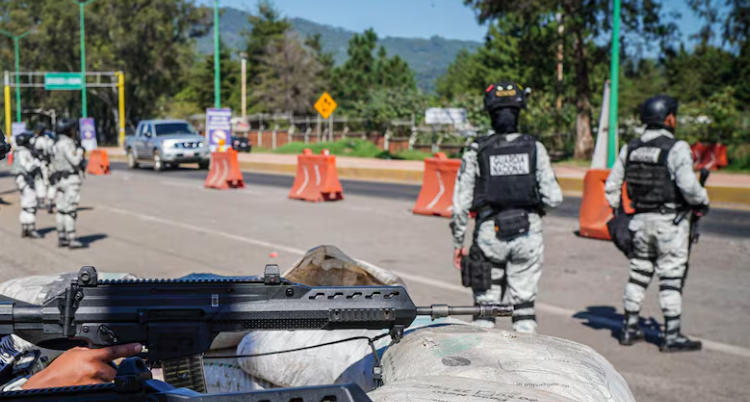 Elementos de seguridad en Michoacán