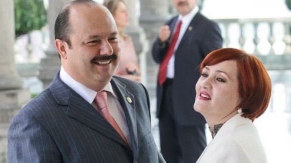 Reportan detención de Bertha Olga Gómez, esposa del exgobernador César Duarte, en Texas