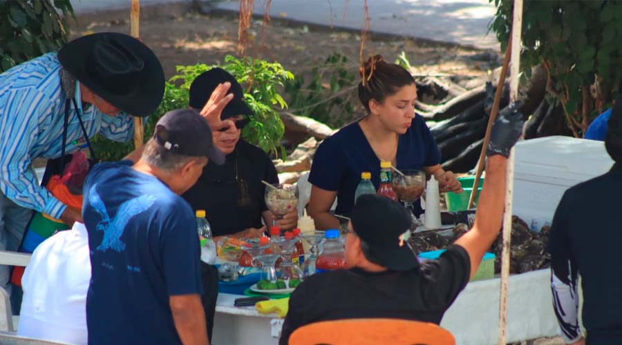 Coepriss revisa negocios de alimentos en Sinaloa