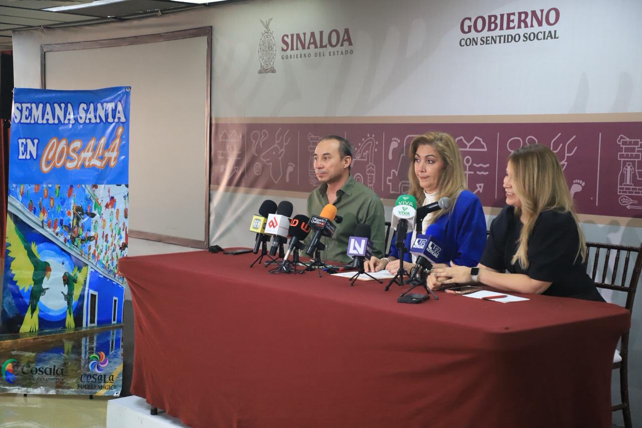 Funcionarios de Sinaloa en una rueda de prensa