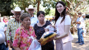 DIF Ahome entrega apoyos a familias de la comunidad El Ranchito