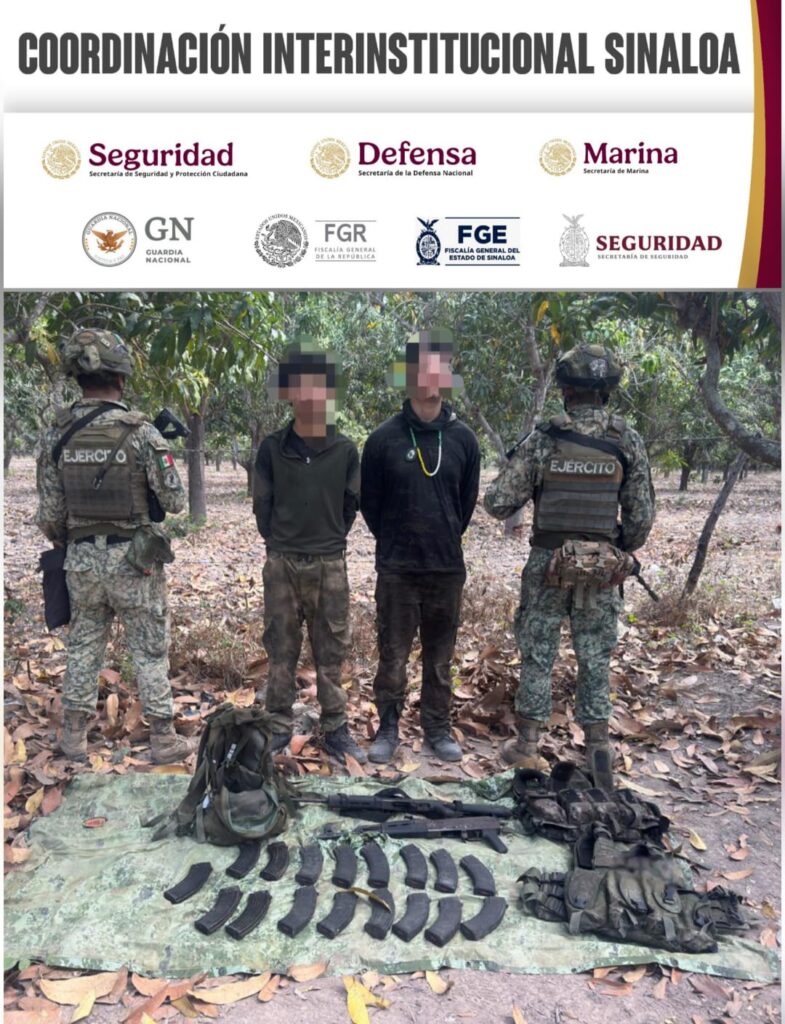 Dos detenidos junto a dos elementos de seguridad