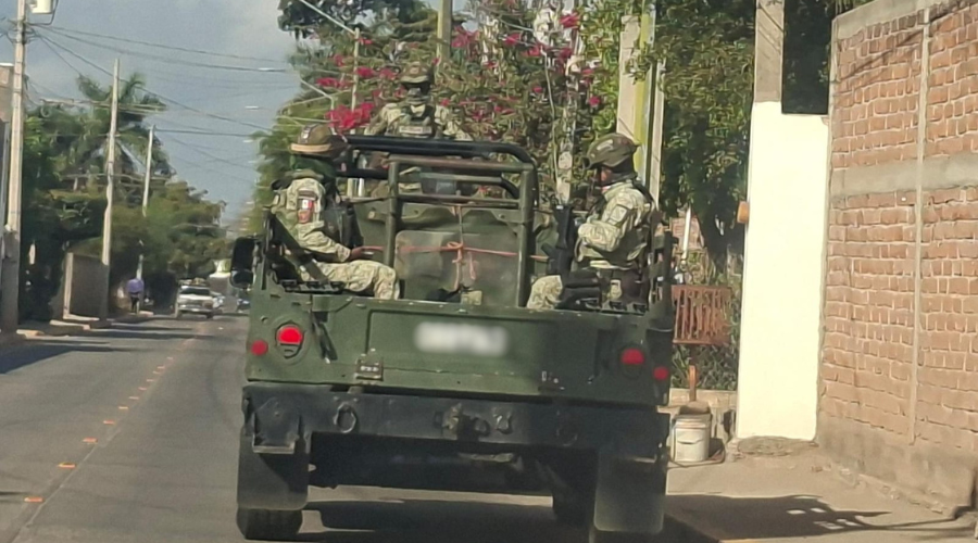 Elementos del ejército en recorrido preventivo en Guasave