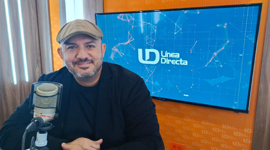 Enrique Arista en cabina con Línea Directa