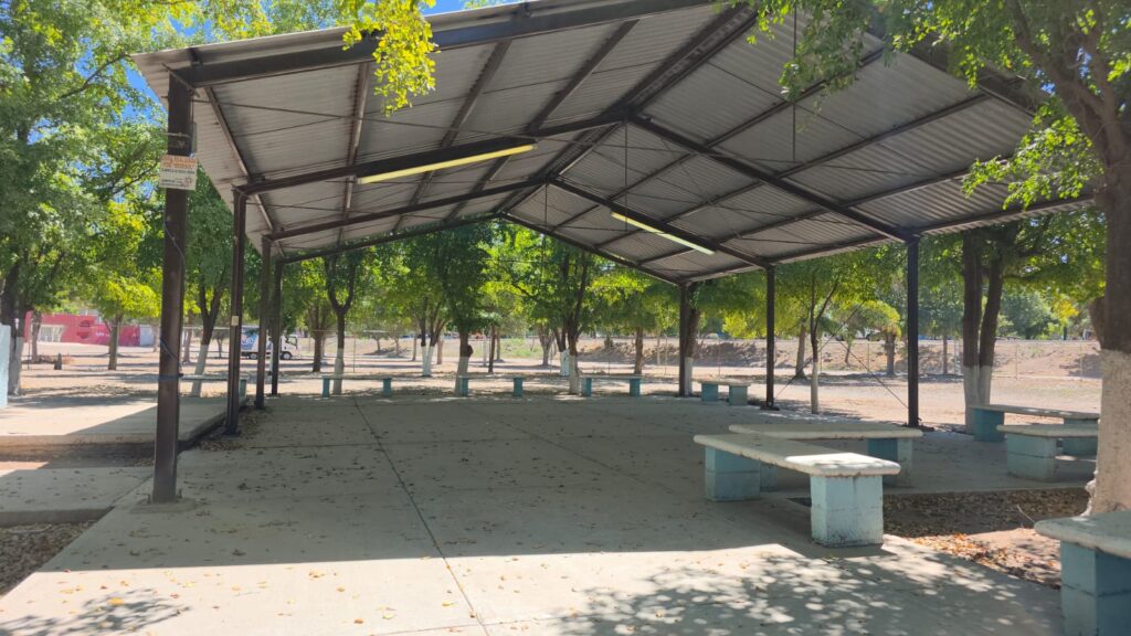 Techumbre vacía en escuela