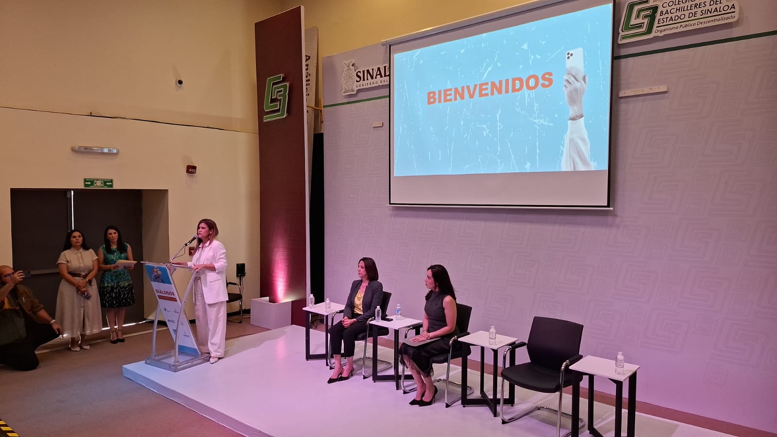 Especialistas piden mayor apertura de poderes Legislativo y Ejecutivo