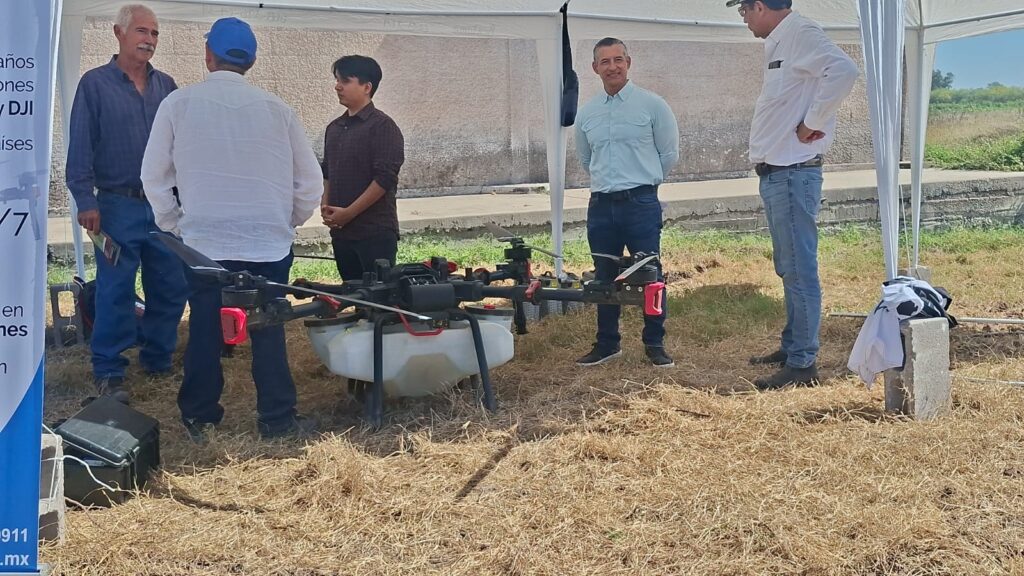 Los productores agrícolas cada vez más se inclinan por el uso de drones en la aplicación de agroquímicos