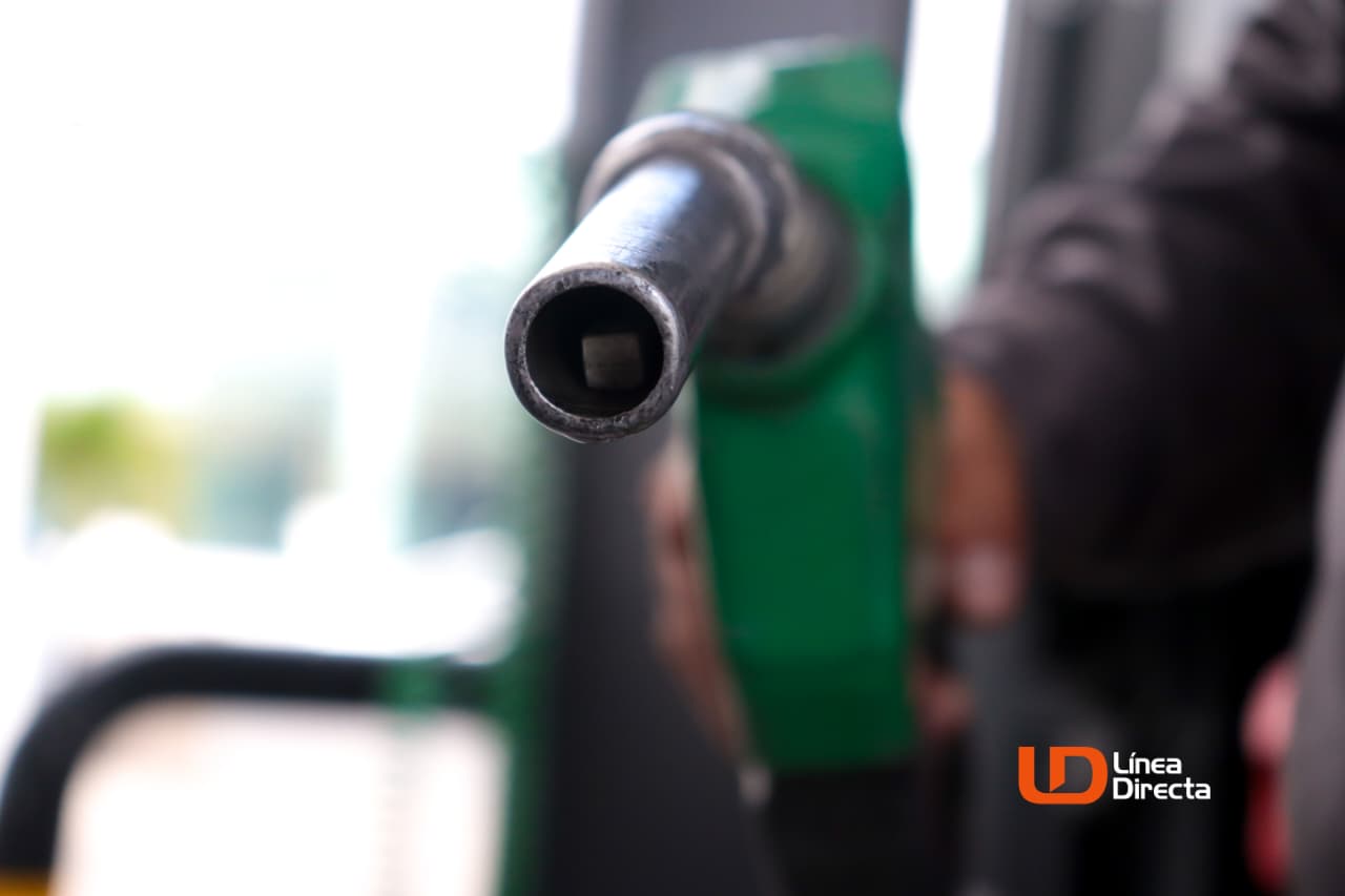Surtiendo gasolina