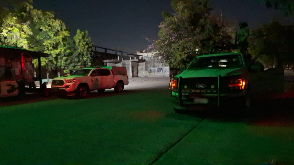 Un hombre fue hallado envuelto en una cobija y plástico negro