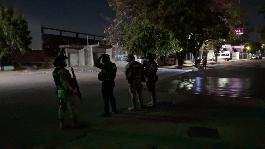 Un hombre fue hallado envuelto en una cobija y plástico negro