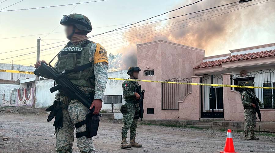 Incendian domicilio en Lázaro Cárdenas, Culiacán