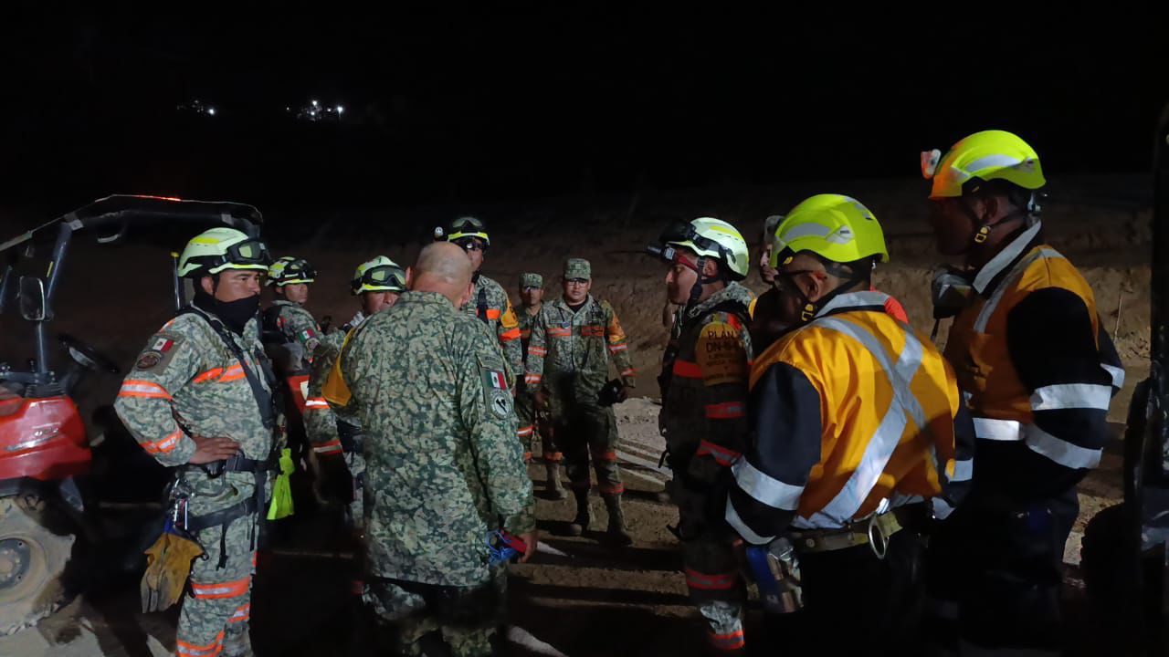 Brigada de rescate de mineros atrapados en Rosario, Sinaloa