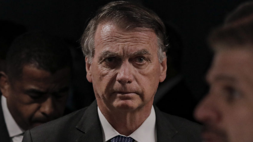 Jair Bolsonaro solicita autorización para recibir en prisión a Darren Beattie, asesor de Trump