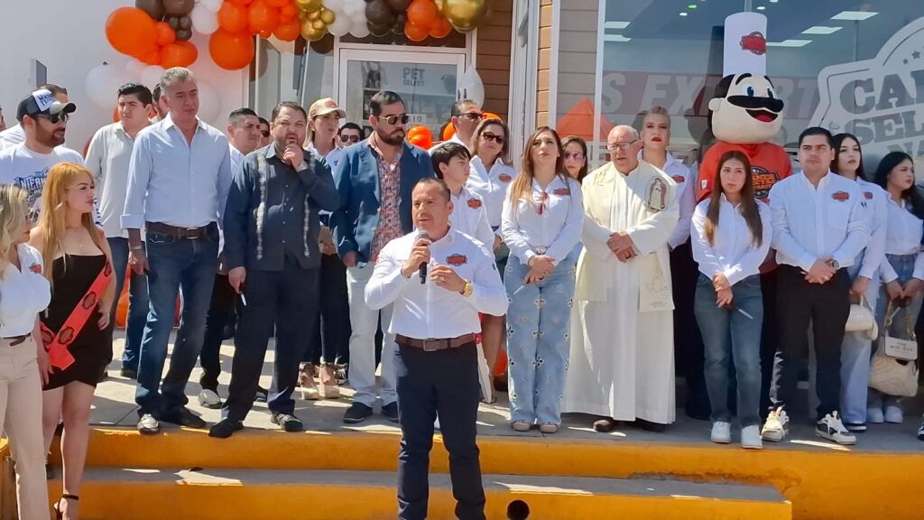 José Julián Aguilón, director de Carnes Selectas Nayarit en evento de apertura de sucursal en Mazatlán