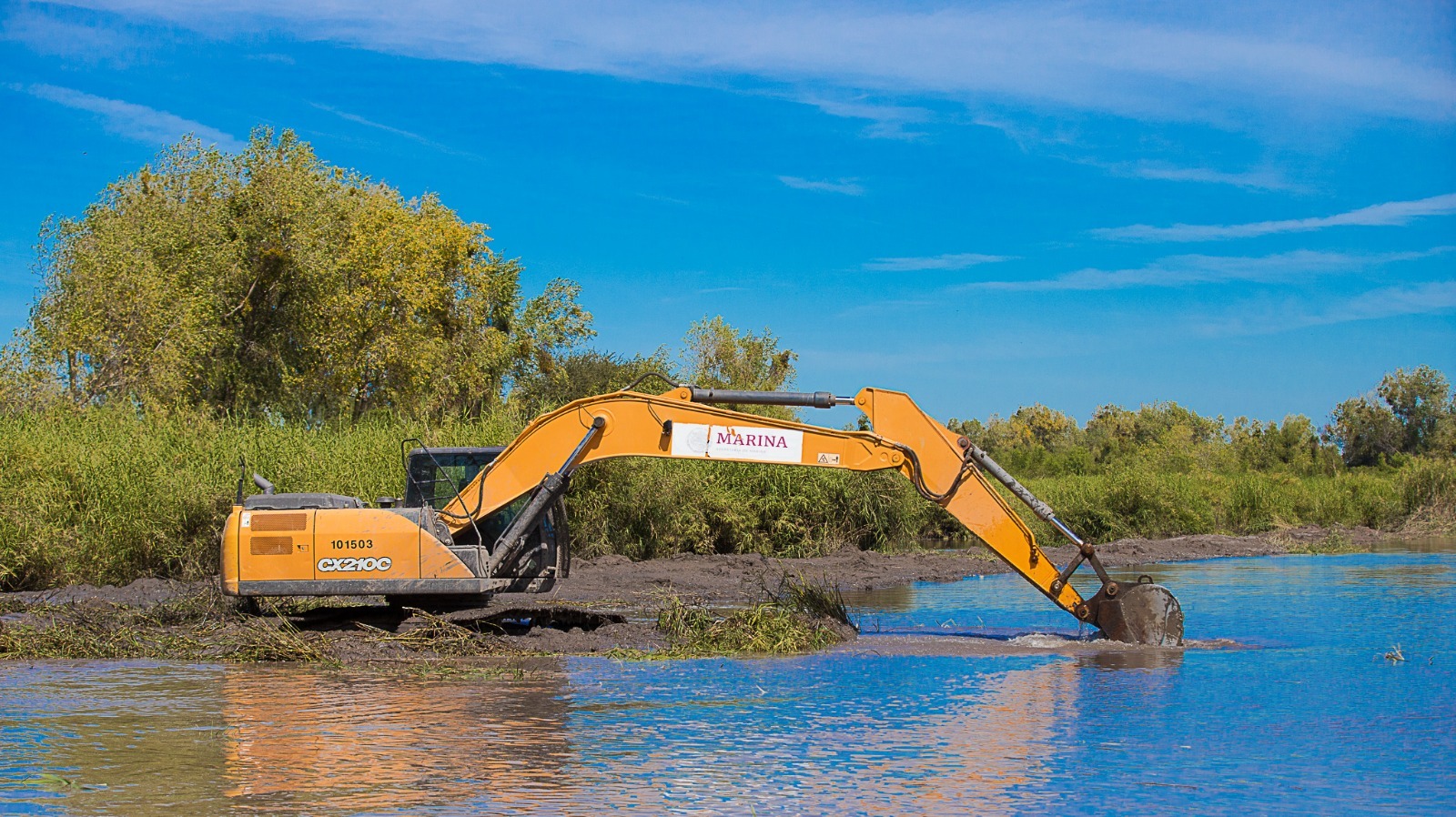 Limpieza del Río Sinaloa en Guasave, en 2023