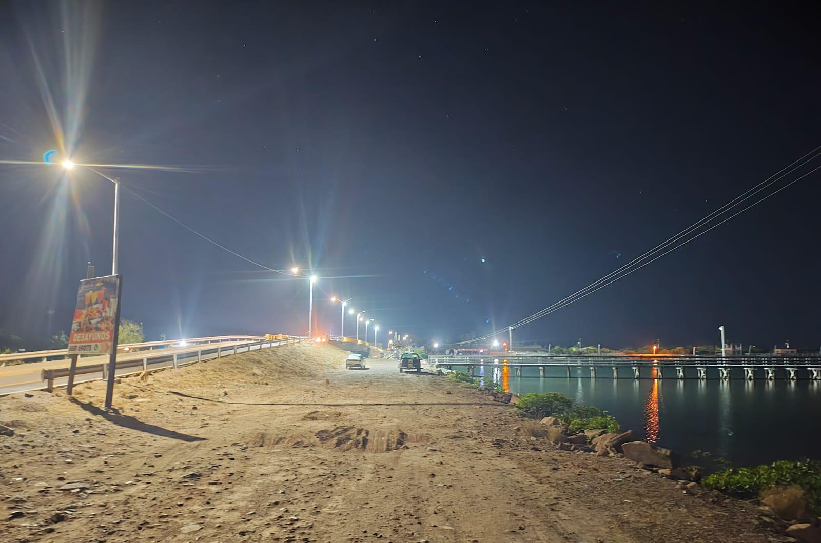 Playa de noche en Ahome