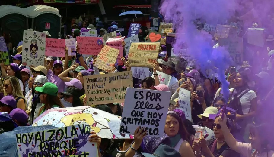 Más de 120 mil mujeres participaron de la marcha del 8M en CDMX, revela Clara Brugada