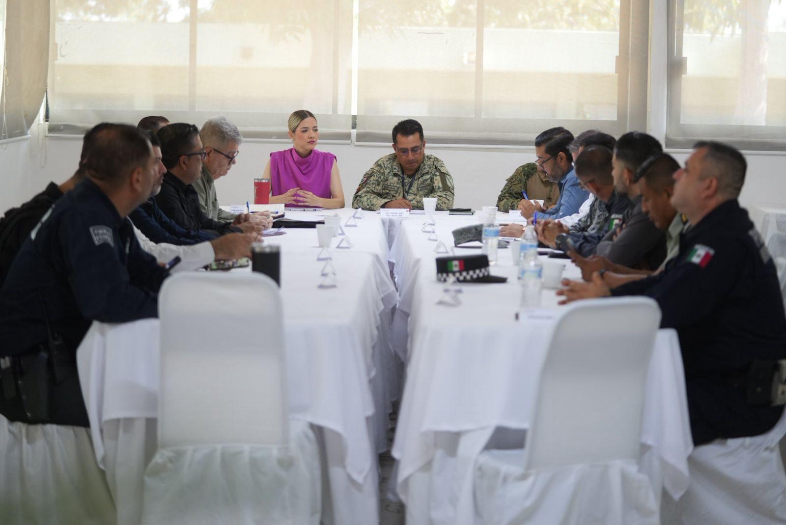 Autoridades municipales, estatales y federales en la Mesa Regional de Seguridad y Construcción de Paz en la Tercera Región Militar