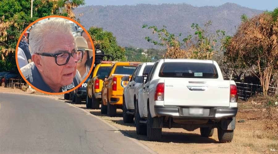Carros pertenecientes a cuerpos de emergencia en una calle y en un círculo el gobernador de Sinaloa, Rubén Rocha Moya