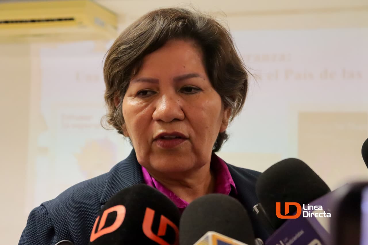 Mirna Nereida Quiñonez, dirigente de la Asociación de Rastreadoras Desaparecidos de El Fuerte.