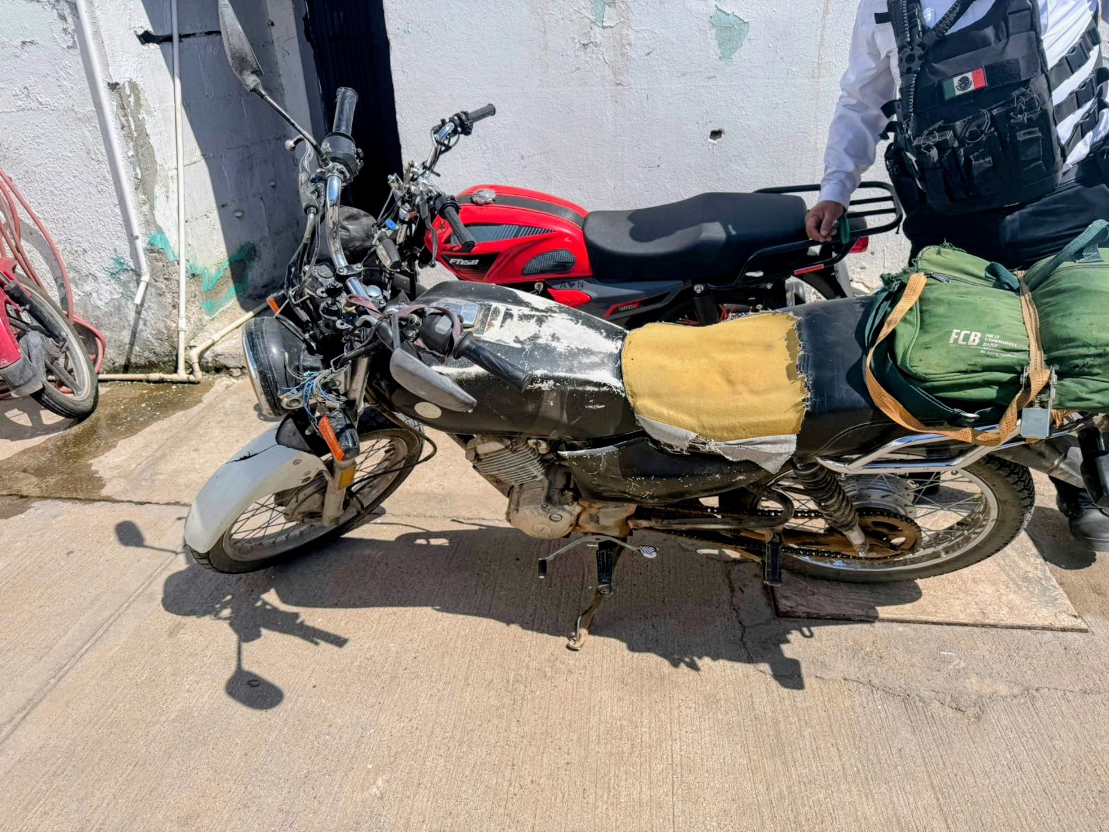 Motocicleta parada