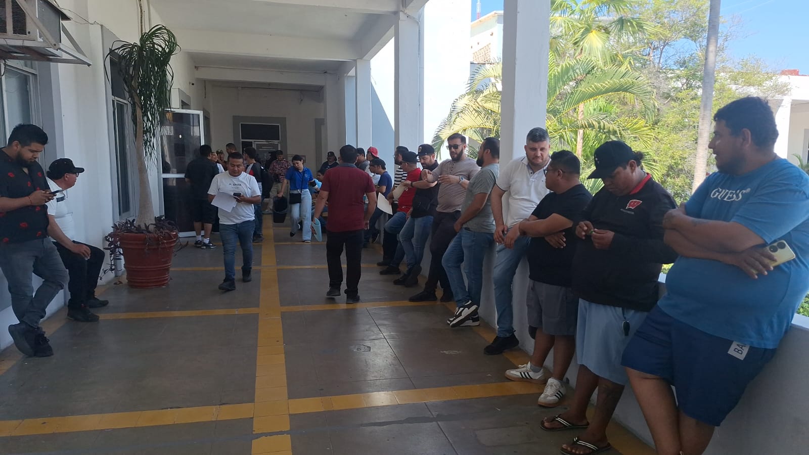 Músicos en oficinas de ayuntamiento formados