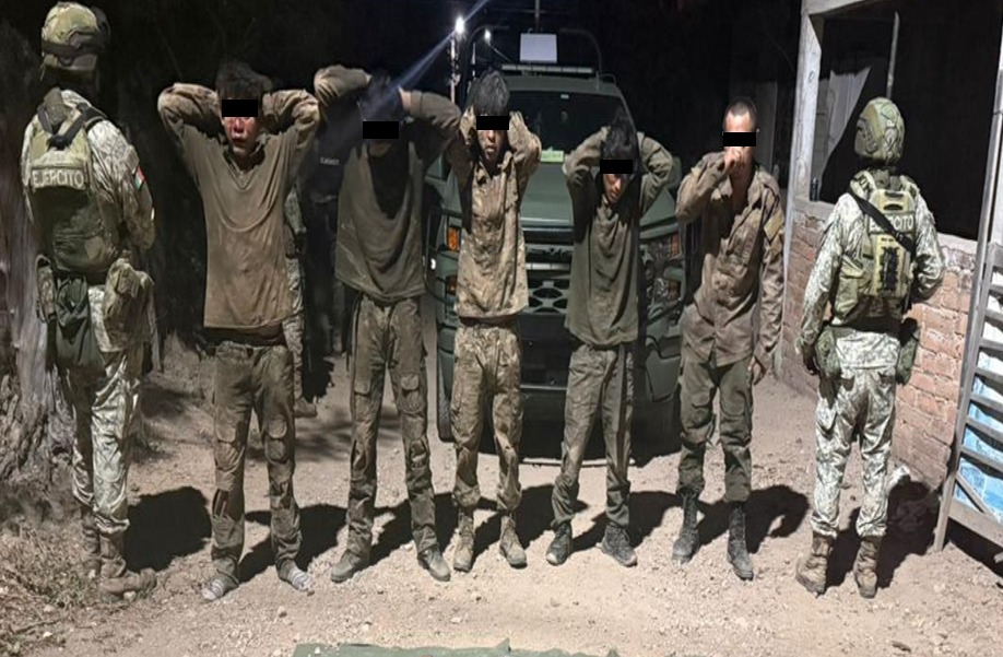 Ejército detiene a cinco hombres en Escuinapa