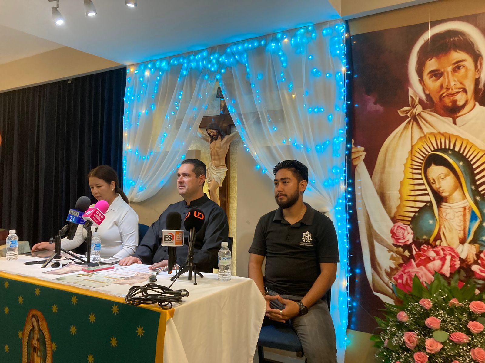 Autoridades religiosas en conferencia de prensa