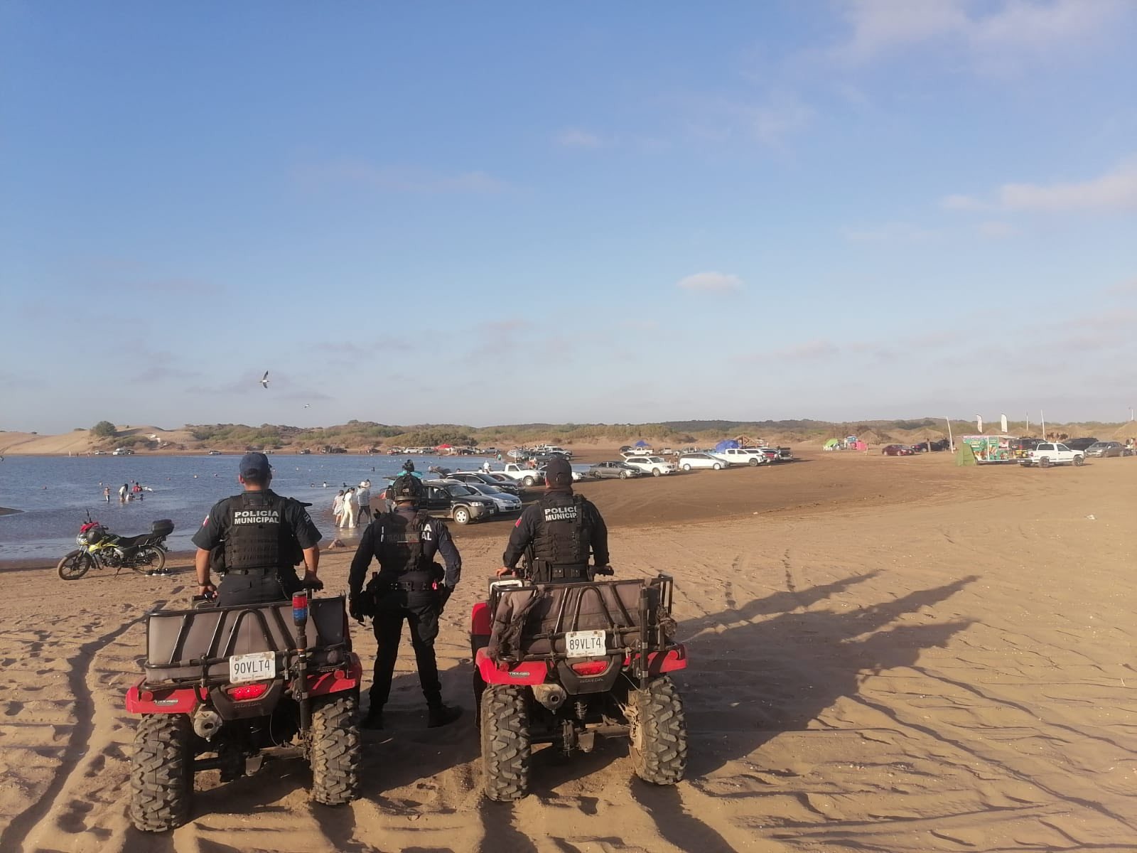 Con arresto incluido advierten por tirar basura en playas