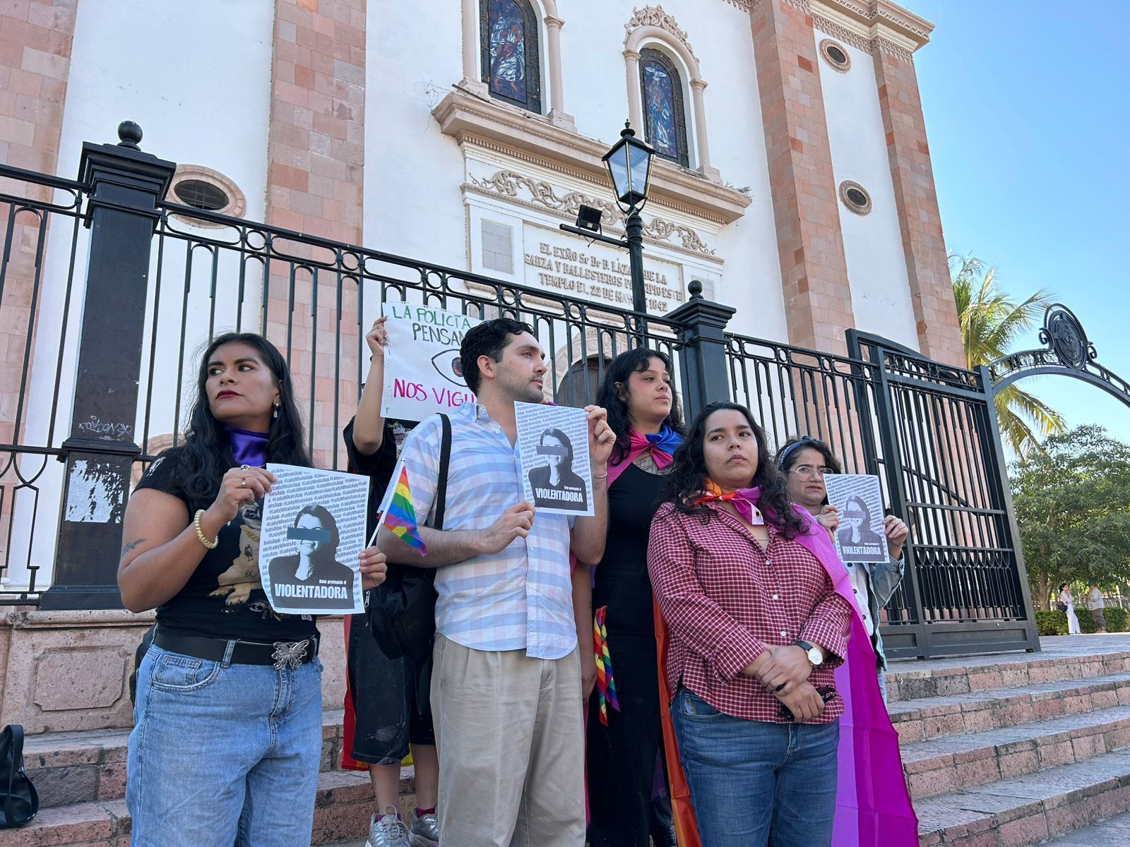 Protestan en contra de resolución del Teesin sobre violencia de género
