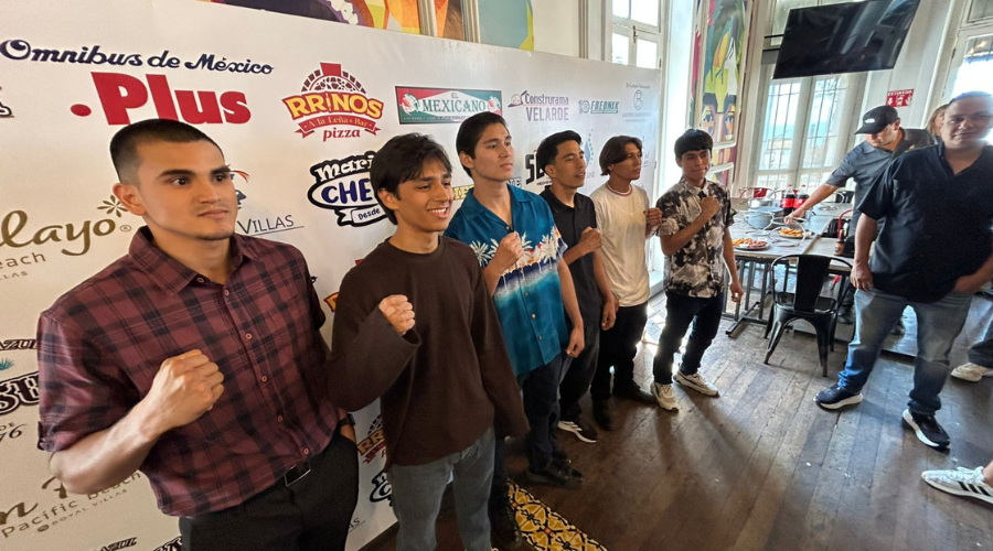 Pugilistas participantes en la función Casta de Campeones