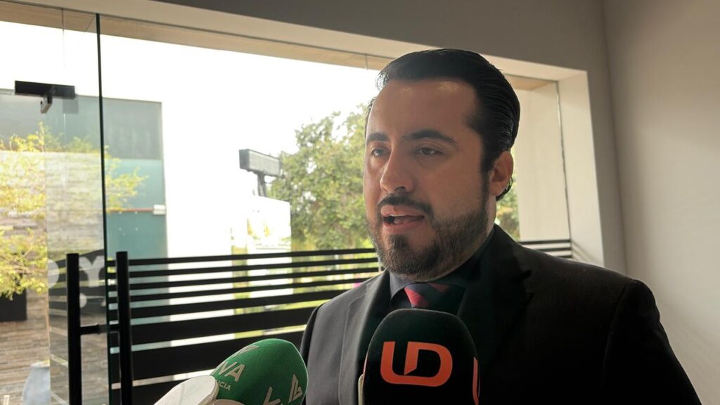 Presidente saliente del Consejo Intercamaral Juvenil de Sinaloa