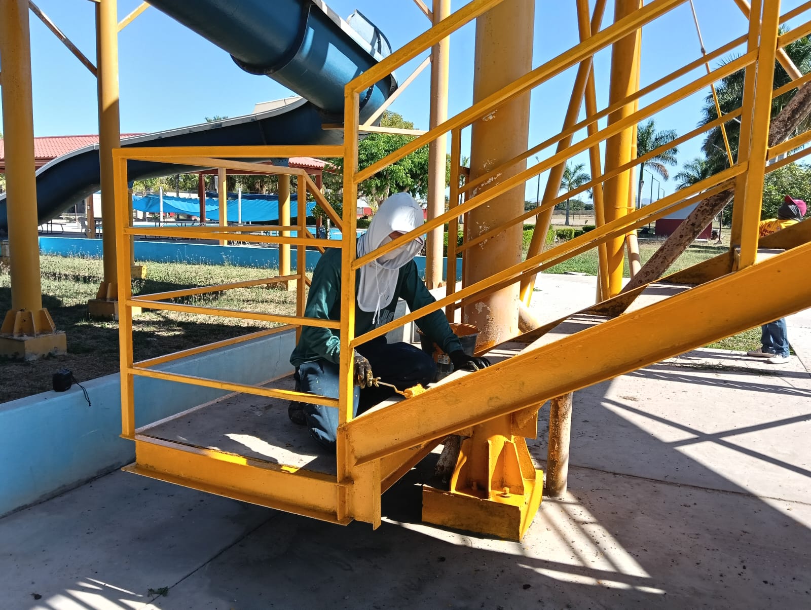 Personal del Ayuntamiento de Culiacán rehabilita espacios recreativos