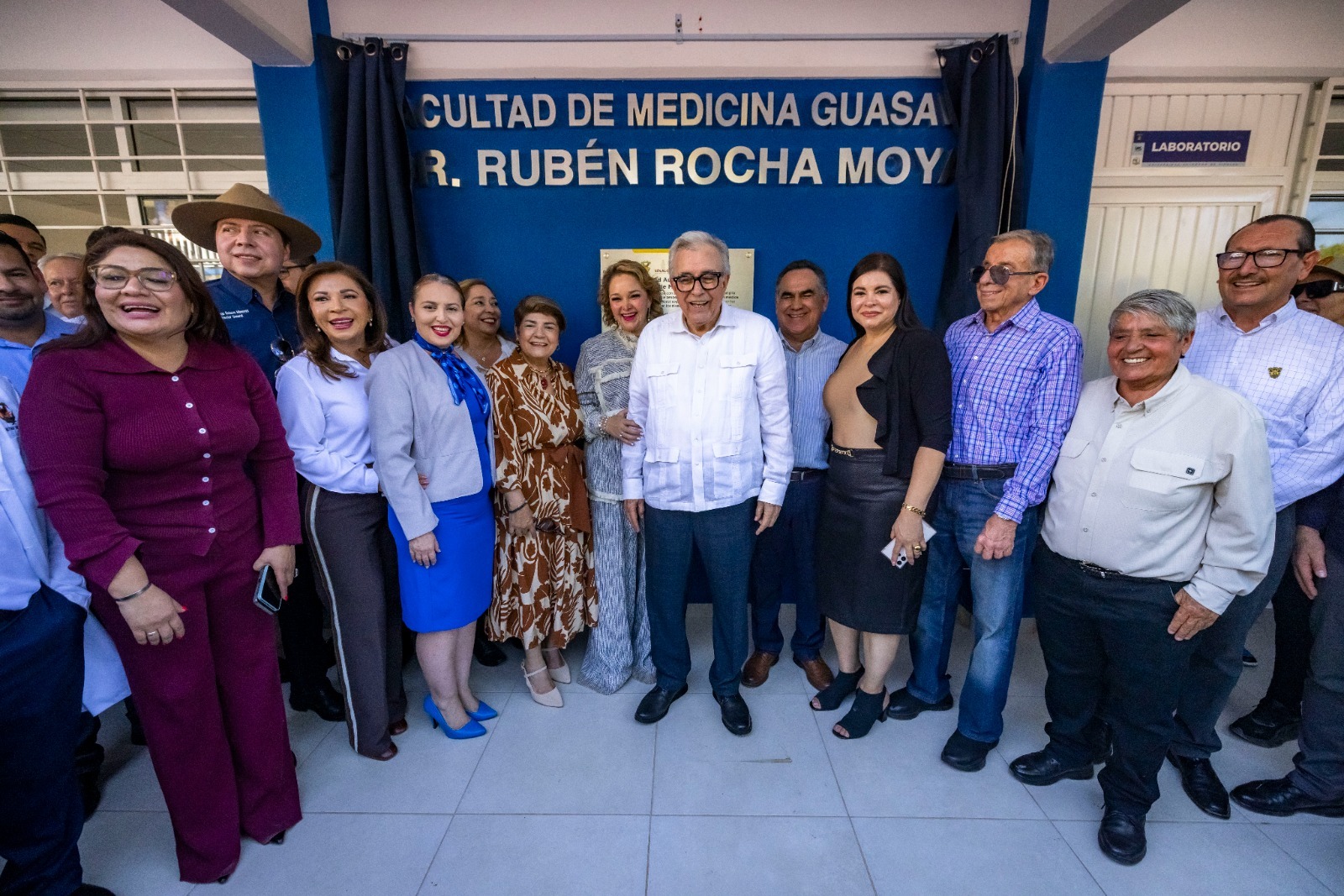 Rocha Moya inaugura Facultad de Medicina de la UAS Guasave