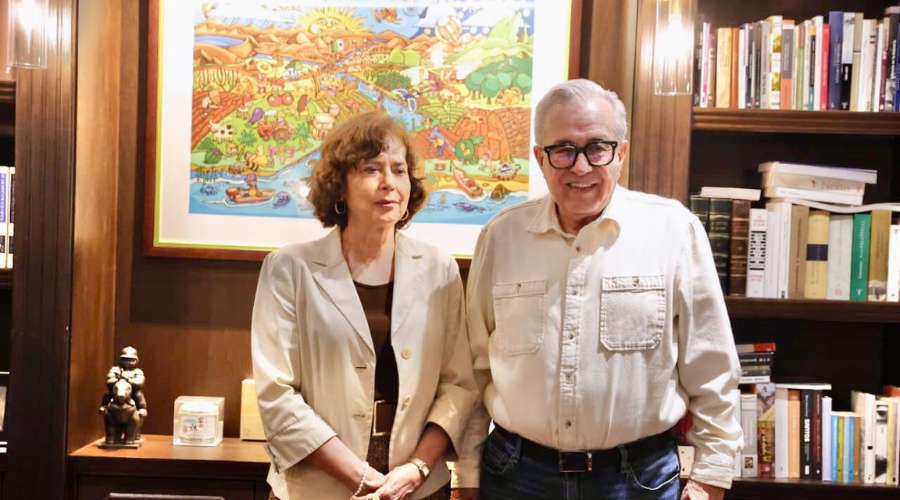 Rubén Rocha Moya se reúne con Rosaura Ruiz Gutiérrez