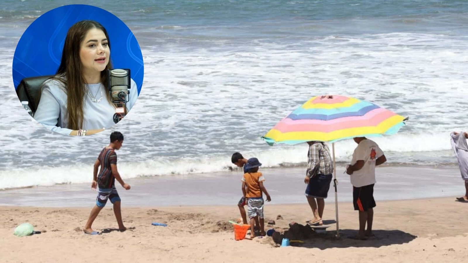 personas a la orilla de la playa