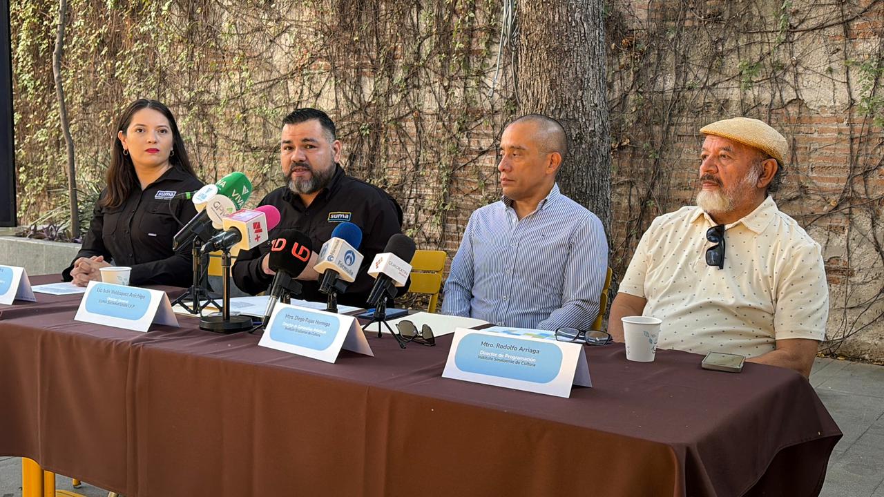 Conferencia de prensa con 4 personas para programa “SUM-ARte en tu escuela”