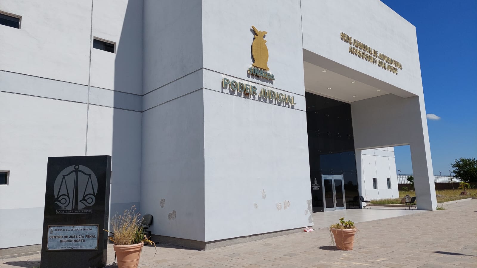 Exterior del edificio de la Sede Regional de Justicia Penal Acusatoria y Oral Norte
