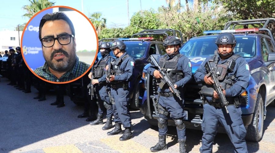 Unidades y policías junto a un circulo con Juan de Dios Gámez