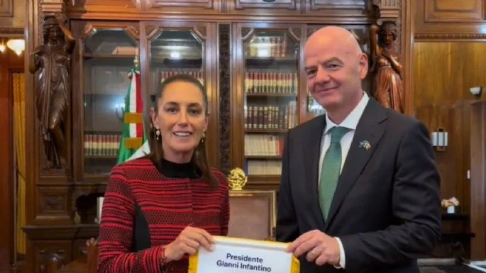 Sheinbaum se reúne con el presidente de la FIFA previo al Mundial 2026: 