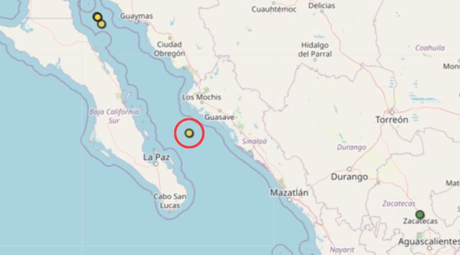 Mapa de México con un punto amarillo dentro de un círculo rojo indicando la zona de un sismo