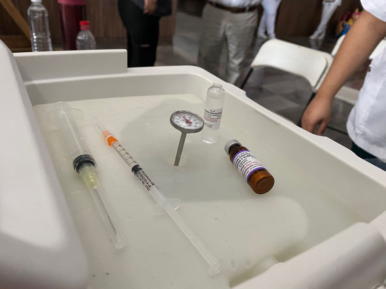 Jeringas y medicamento