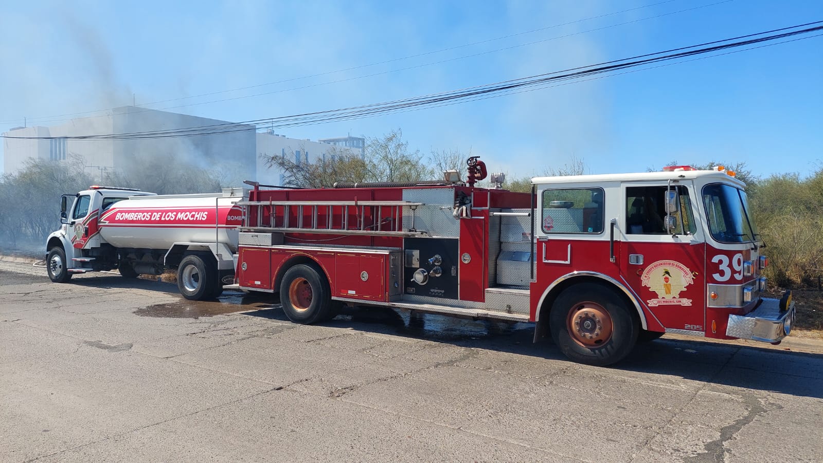 Unidades de auxilio de Bomberos de Los Mochis