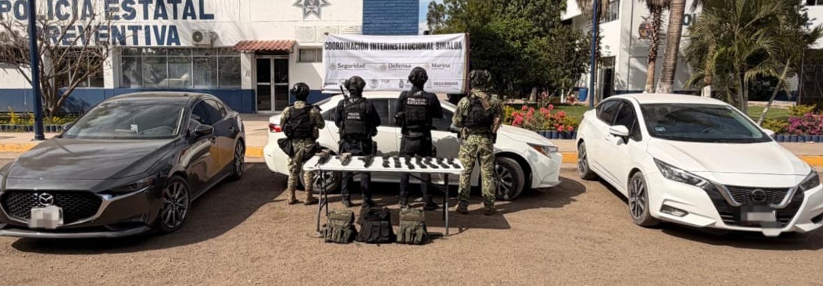 Autoridades aseguran tres vehículos con armamento en Aguaruto, y recuperan otro en Culiacán