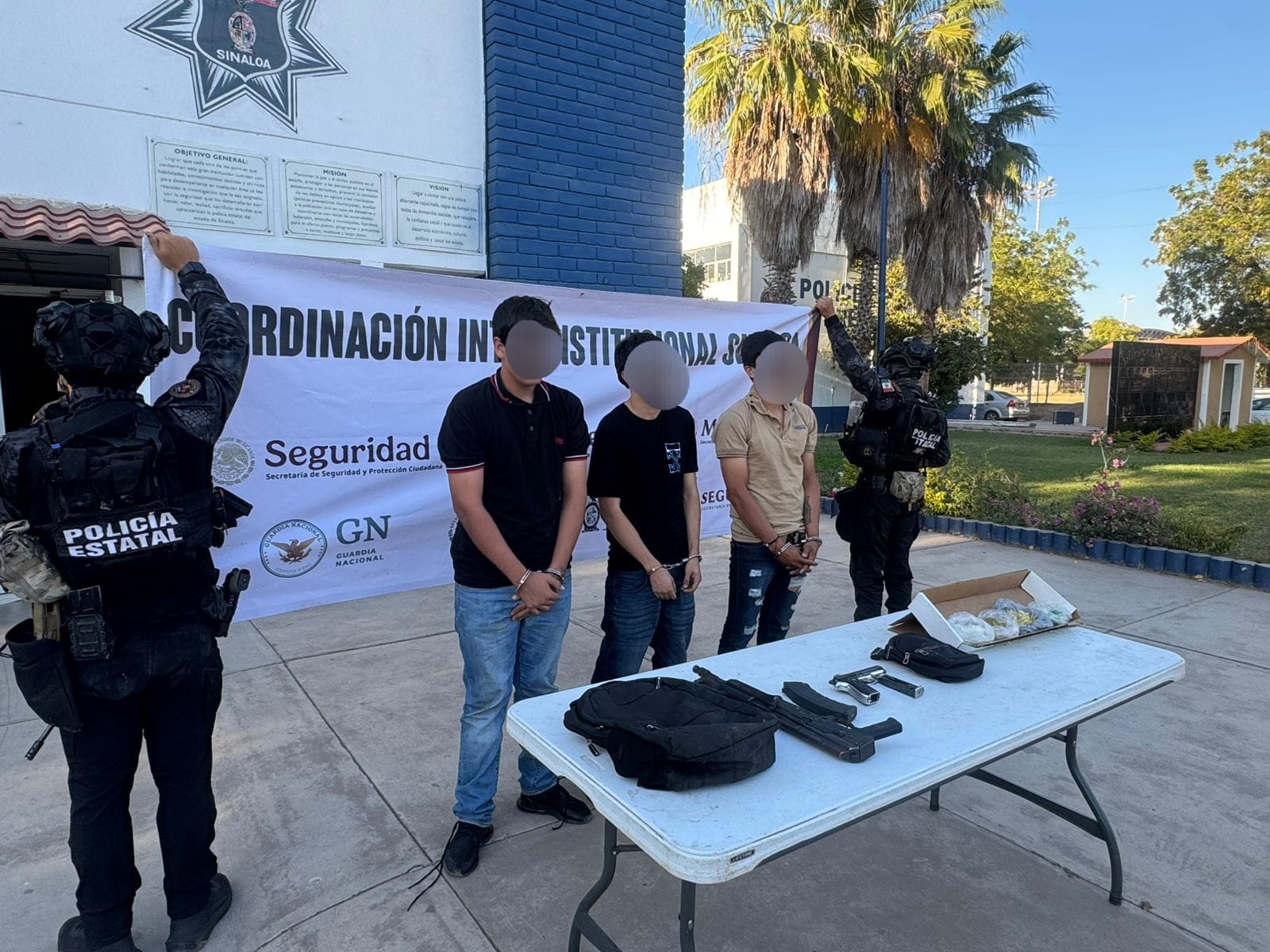 En distintos hechos, autoridades detienen a cuatro hombres y recuperan un vehículo en Culiacán