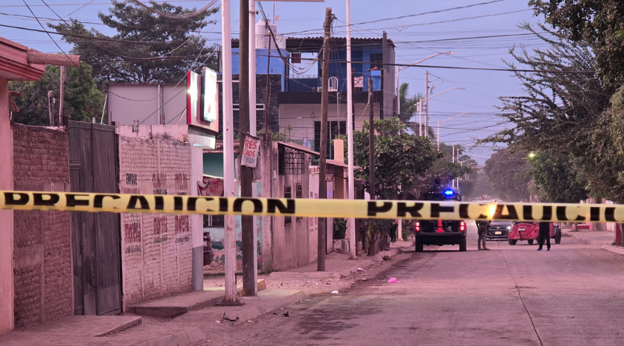 Cinta amarilla de la policía cubre zona del crimen